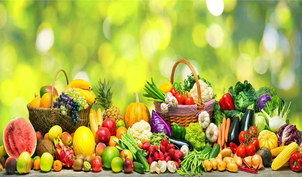 fruits and vegetables large 0932 148.webp फलों के साथ इन सब्जियों को रखने की न करें गलती